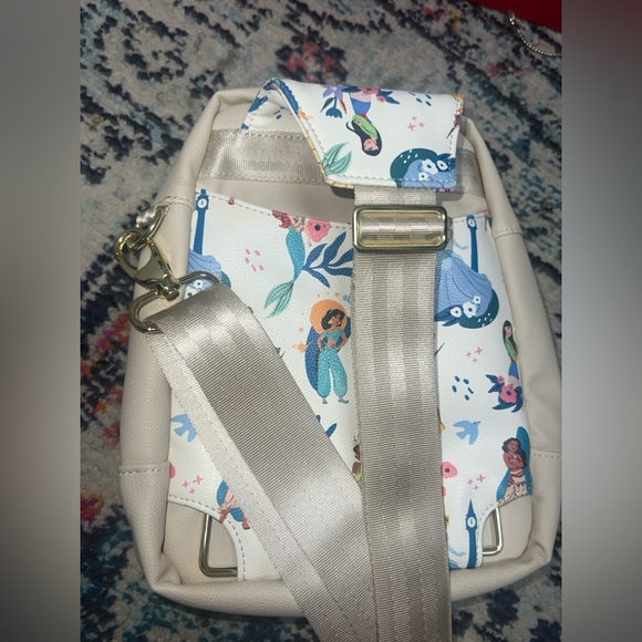 Petunia Pickle Bottom Disney Princess Courage and Kindness Criss-cross sling bag - Picture 3 of 12